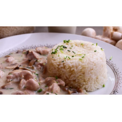Tejszínes gombás csirkeragu Csirkehúsból készült ételek(köret nélkül)